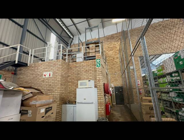3,454M² WAREHOUSE TO LET IN TUNNEY
